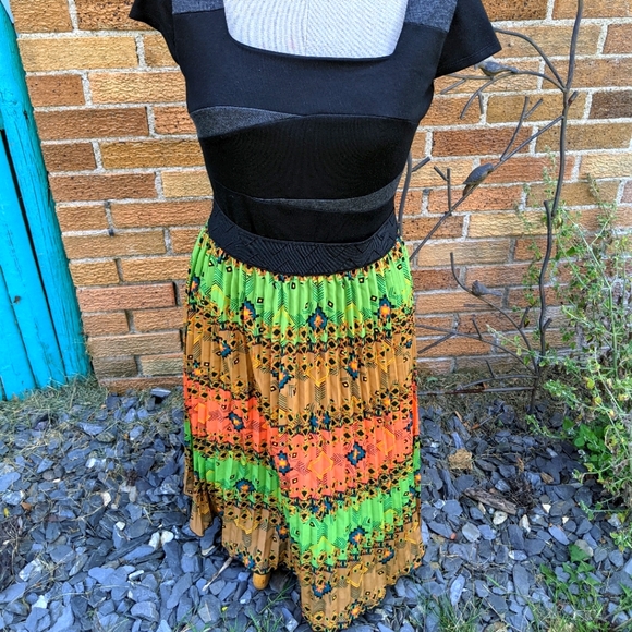 LulaRoe Green Orange Midi skirt sz Small